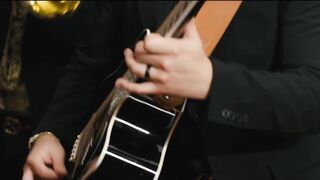 Ella Baila Sola